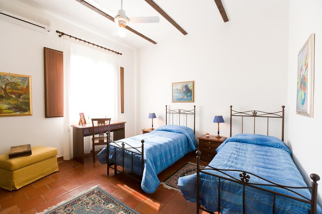 הוילה מיסטרביאנקו Orange Park - Agriturismo חדר תמונה