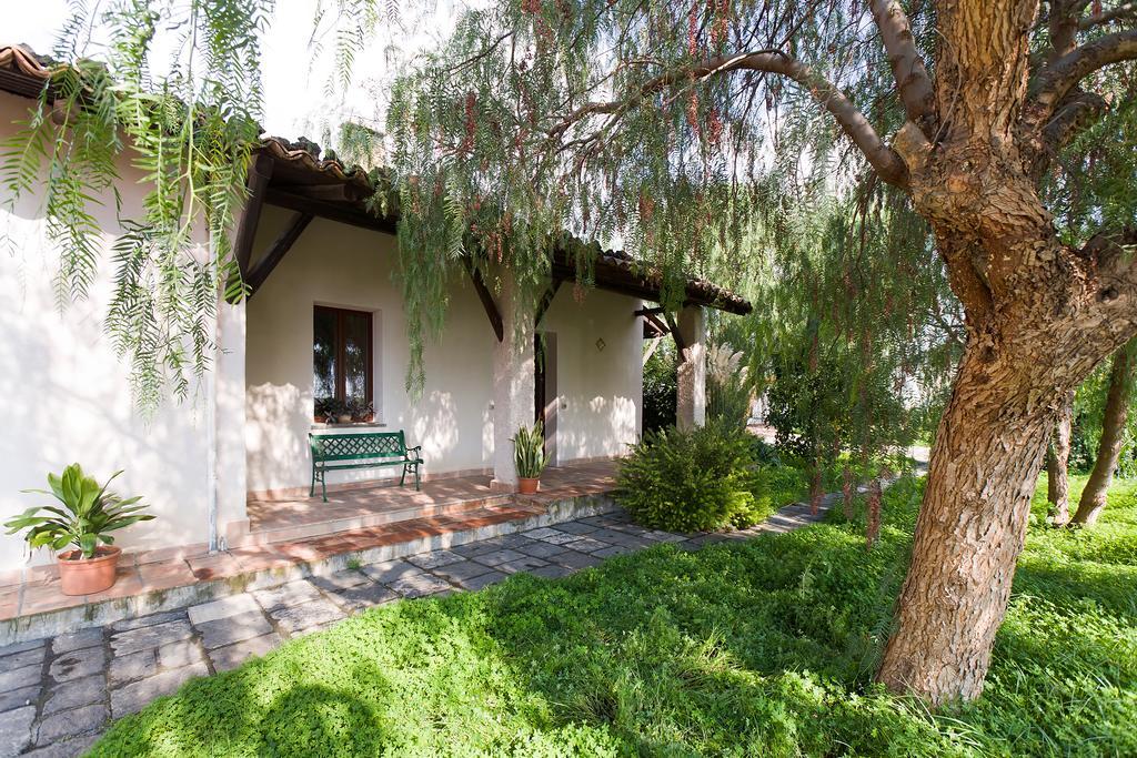הוילה מיסטרביאנקו Orange Park - Agriturismo מראה חיצוני תמונה