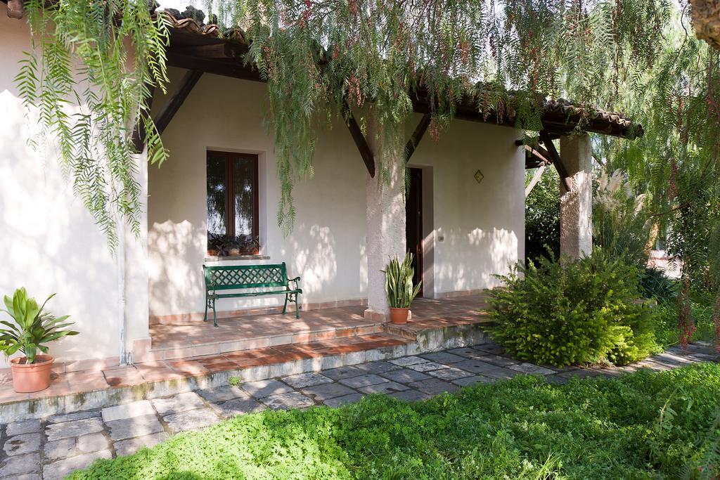 הוילה מיסטרביאנקו Orange Park - Agriturismo מראה חיצוני תמונה