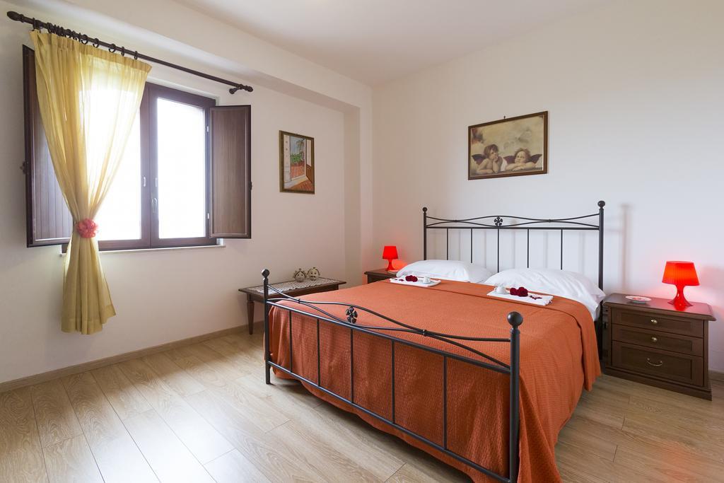 הוילה מיסטרביאנקו Orange Park - Agriturismo מראה חיצוני תמונה